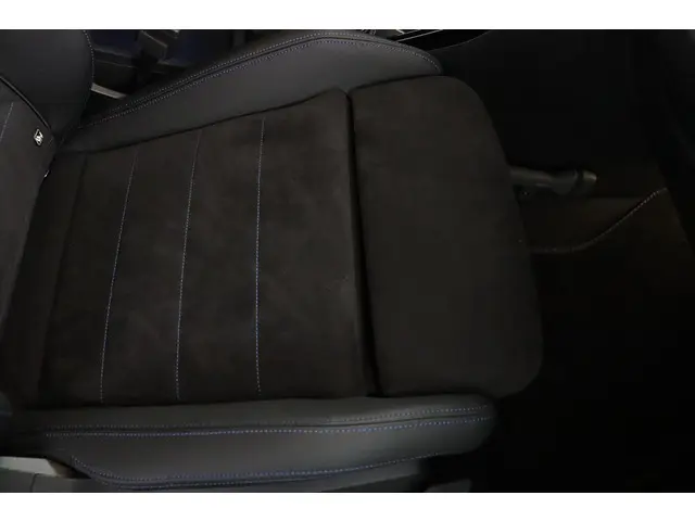 BMW X1 sDrive18i 2023 Benzine 37