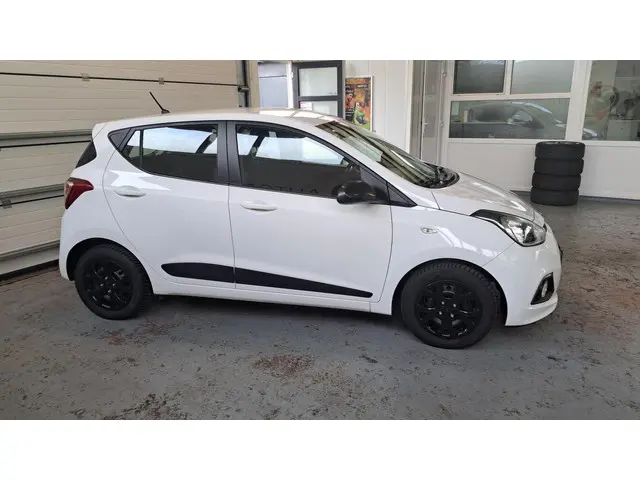 Hyundai i10 1.0i i-Motion 2015 Benzine 5