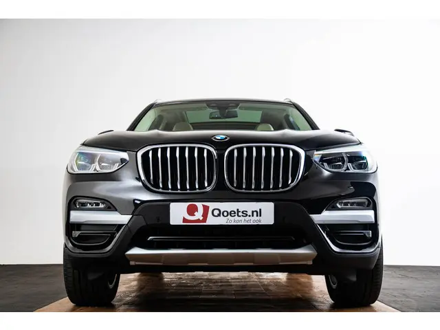 BMW X3 xDrive20i High Executive 2019 Benzine 50
