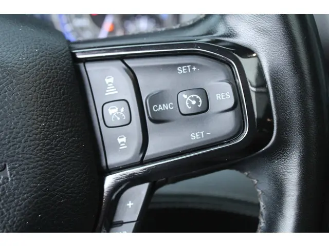 Dodge Ram 1500 5.7 V8 4x4 Crew Cab Limited 2023 LPG/Gas 13