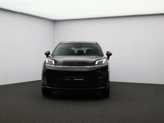 Lynk & Co 08 1.5 More 2025 Hybride Benzine 38