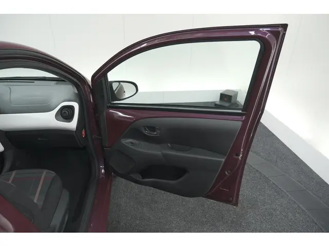 Peugeot 108 1.0 e-VTi Première 2014 Benzine 56