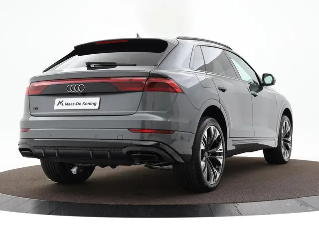 Audi Q8 Pro Line S 55 TFSI e 394 PK 2025 Hybride Benzine 2
