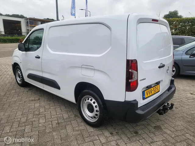 Opel Combo 1.2 PureTech 110 S&S L2 2023 Benzine 14