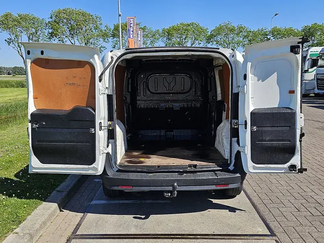 Fiat Doblò CARGO 1.6 2022 Diesel 10