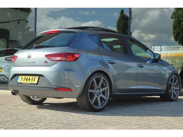 SEAT Leon 2