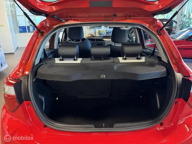 Toyota Yaris 1.0 VVT-i 5-Deurs. Airco 2018 Benzine 29