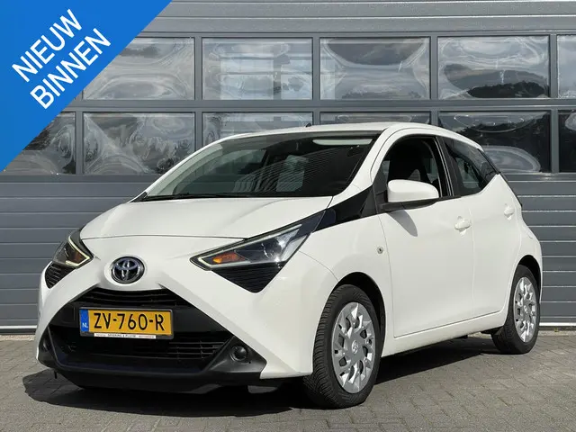 Toyota Aygo 1.0 VVT-I X-PLAY LIMITED 2019 Benzine