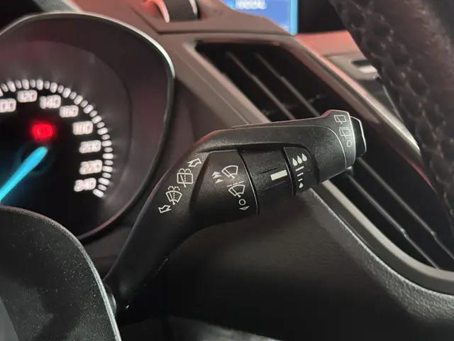 Ford Kuga 1.5 Titanium 2015 Benzine 33