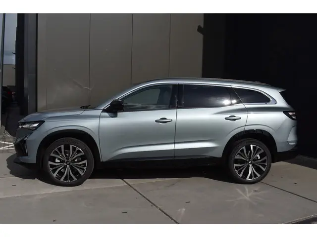 Renault Espace Iconic 2025 Hybride Benzine 10