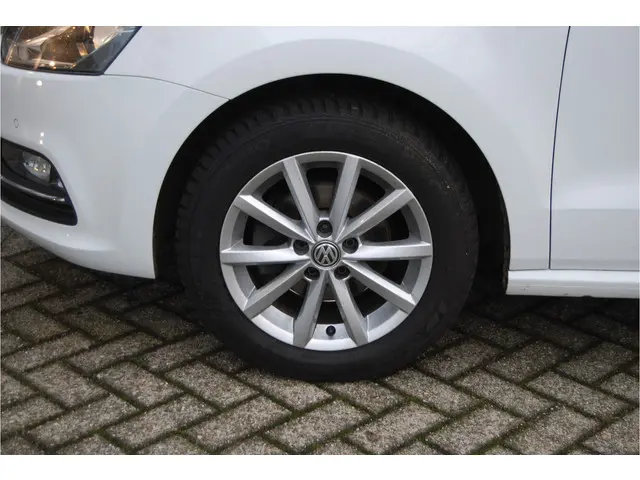 Volkswagen Polo 1.0 60PK 2015 Benzine 8