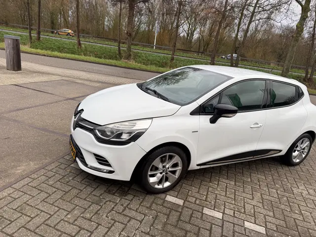 Renault Clio 1.2 Night & Day 2016 Benzine 32