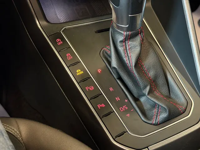 Volkswagen Polo 2.0 TSI GTI|PANO|BOMVOL! 2019 Benzine 16