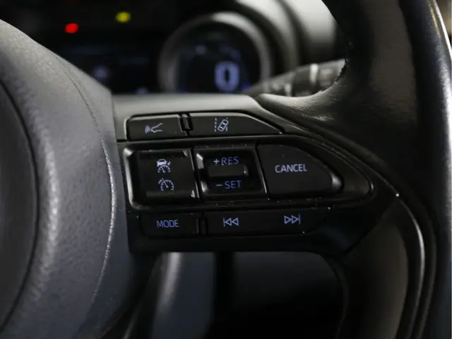 Toyota Yaris 1.5 Hybrid Dynamic 2021 Hybride Benzine 13