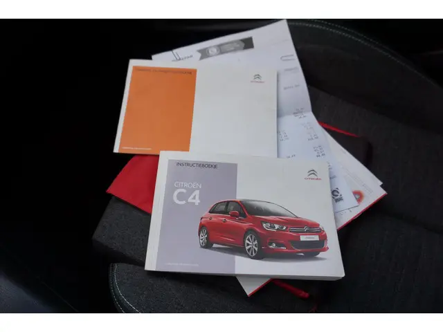 Citroën C4 1.2 PureTech Feel Collection 2016 Benzine 19