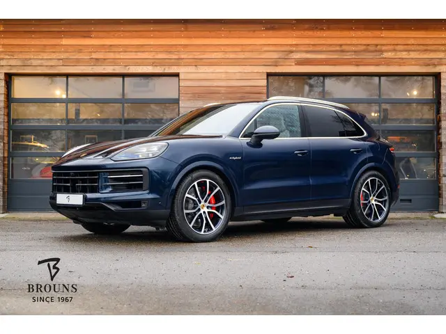Porsche Cayenne S E-Hybrid 2024 Hybride Benzine