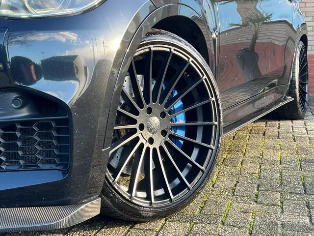 BMW X6 M | Carbon | H&K | Schuifdak | Memory | Hud | 22" 2015 Benzine 8