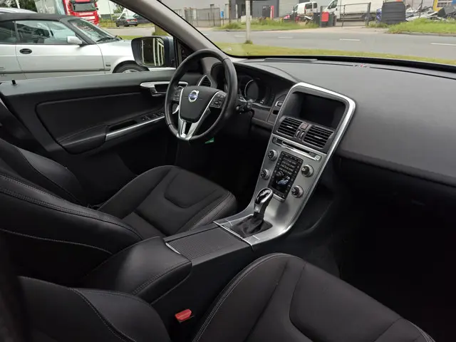Volvo XC60 T5 Momentum Classic 2017 Benzine 6