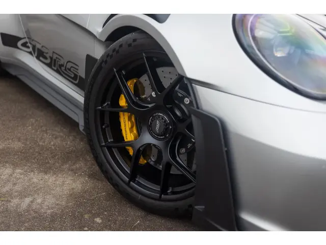 Porsche 911 992 4.0 GT3 RS 2023 Benzine 4