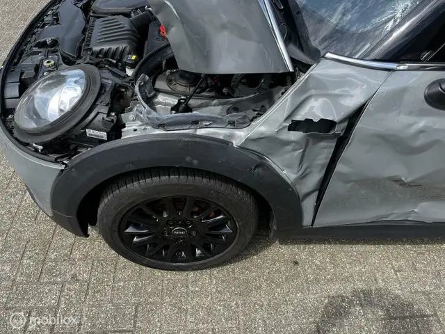 MINI Cooper Mini 1.5 NAVI/CRUISE/PDC 2017 Benzine 4