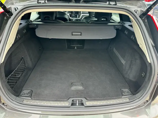 Volvo V60 2.0 T5 Momentum 2019 Benzine 6