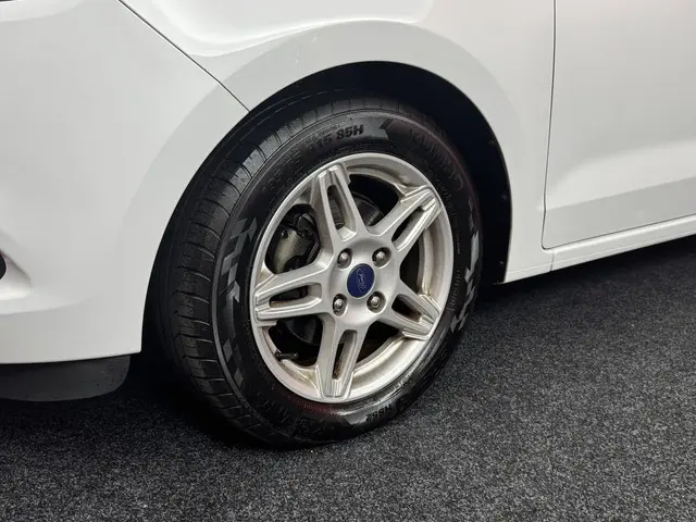 Ford Ka 1.2 Trend Ultimate 2018 Benzine 24