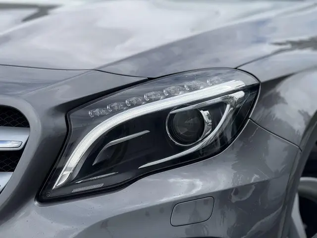Mercedes-Benz GLA 200 Ambition 2015 Benzine 9