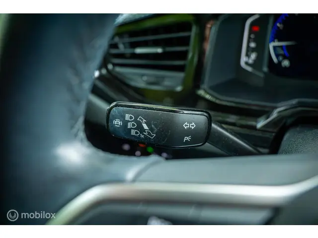 Volkswagen Polo 1.0 TSI Life Business 2022 Benzine 36