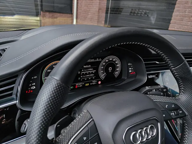 Audi Q7 60 TFSI e Competition 2020 Hybride Benzine 29