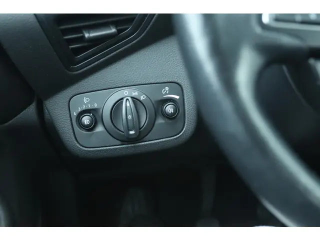 Ford Kuga 1.5 TITANIUM 2018 Benzine 21