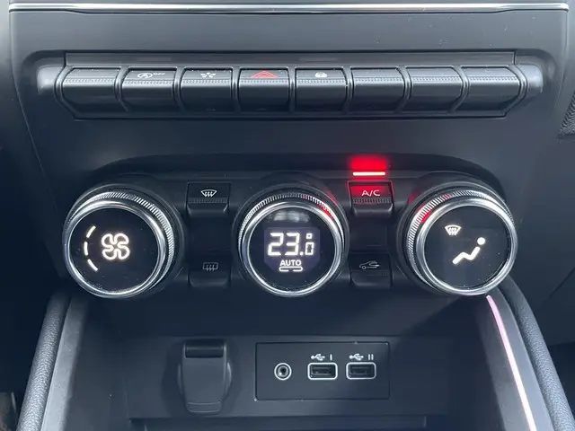 Renault Clio 1.0 TCe 90 GPF Techno 2024 Benzine 12