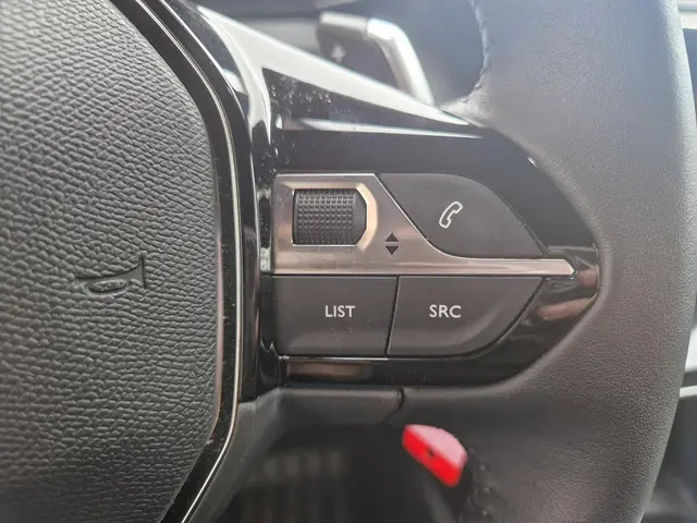 Peugeot 2008 1.2T 130pk Automaat Allure 2024 Benzine 17