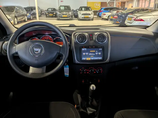 Dacia Sandero 0.9 TCe Lauréate 2013 Benzine 10