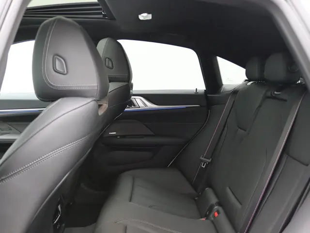 BMW i4 eDrive35 2025 Elektrisch 28