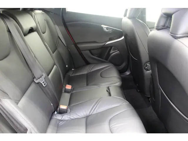 Volvo V40 T2 Polar+ Automaat 2019 Benzine 12