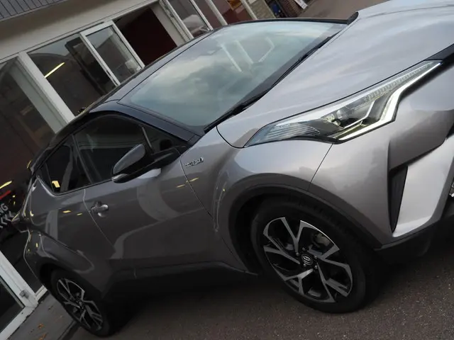 Toyota C-HR 1.8 Hybrid Executive 2018 Hybride Benzine 6
