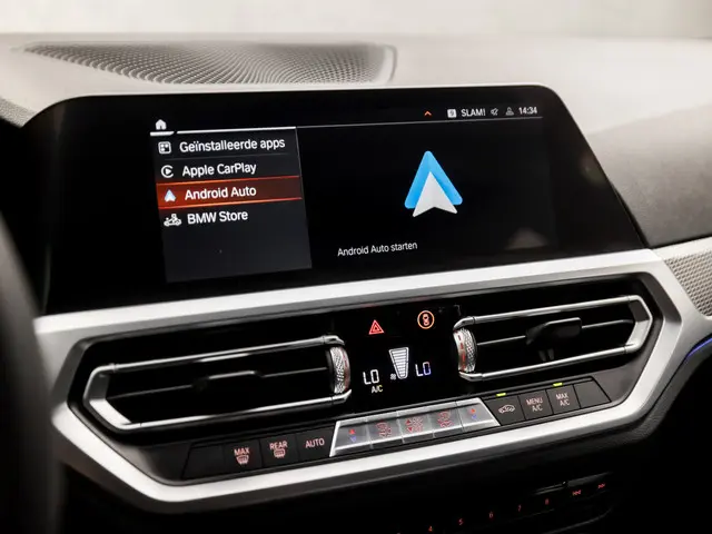 BMW 3 Serie 320i M Sport 2020 Benzine 26