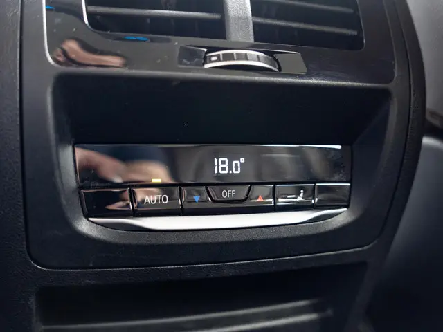 BMW X3 xDrive30e 2021 Hybride Benzine 33