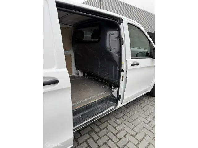 Mercedes-Benz Vito Bestel 116 CDI Lang 2021 Diesel 11