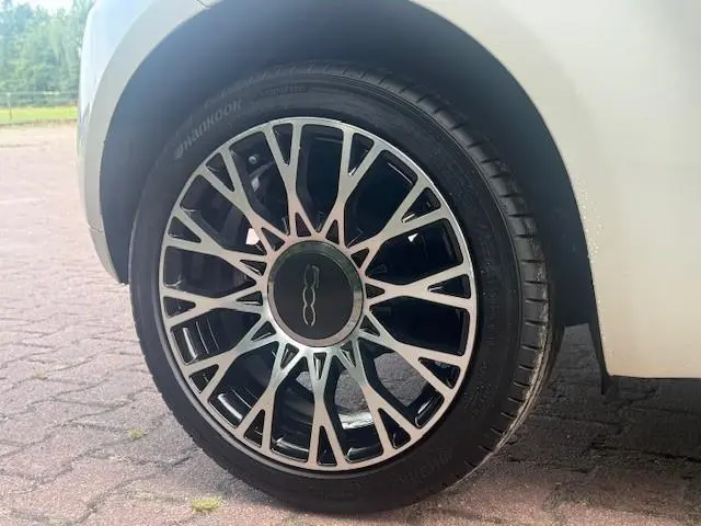 Fiat 500 0.9T/LED/PANO/PARELM/NAV/COLLEZIONE 2018 Benzine 22