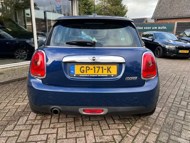 MINI Cooper Mini 1.5 Business 2015 Benzine 26