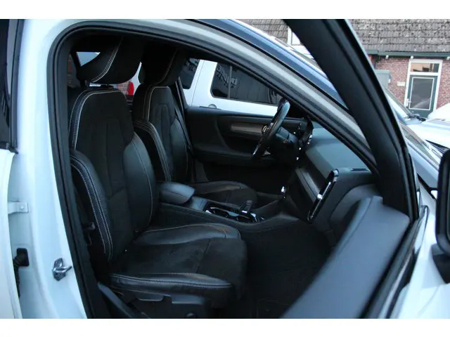 Volvo XC40 Recharge P8 AWD R-Design 2020 Elektrisch 17