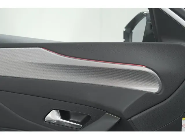 Peugeot 308 PureTech 130 GT 2022 Benzine 33