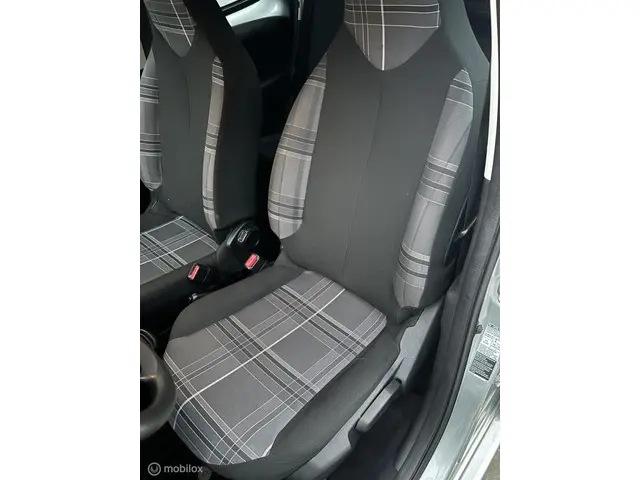 Peugeot 108 1.0 e-VTi Active TOP! 2018 Benzine 12