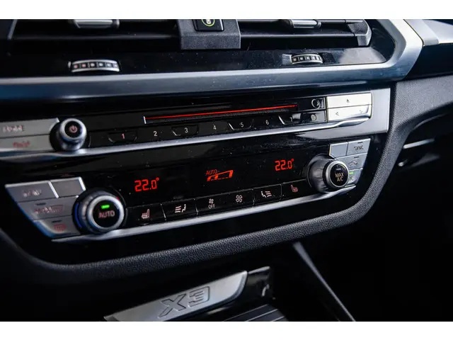 BMW X3 xDrive30i High Executive 2019 Benzine 15