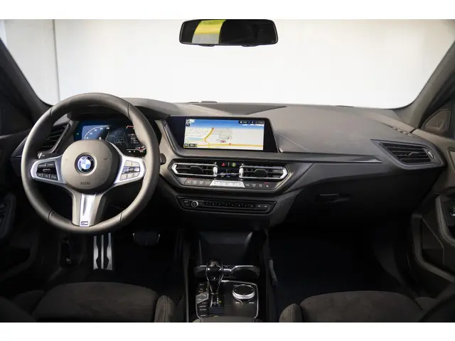 BMW 1 Serie 5-deurs 118i 2024 Benzine 9