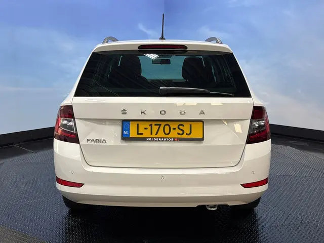Škoda Fabia Combi 1.0 TSI Ambition 2021 Benzine 2