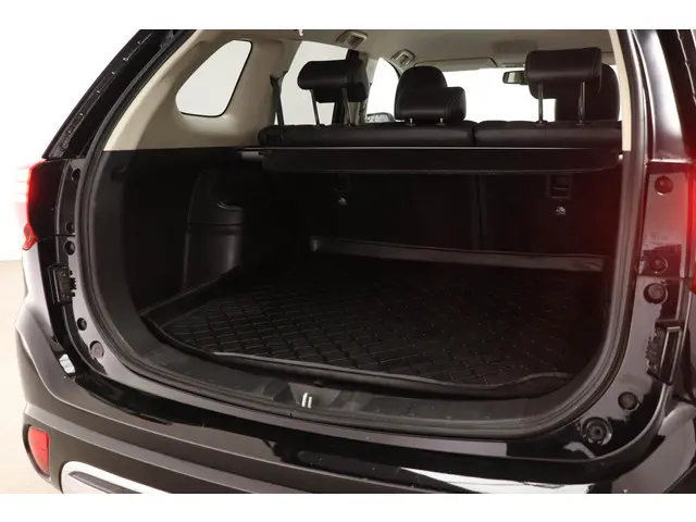 Mitsubishi Outlander 2.4 PHEV Pure 2019 Hybride Benzine 11