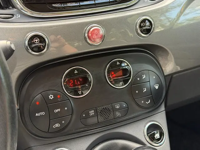 Fiat 500 1.2 Lounge 2017 Benzine 7