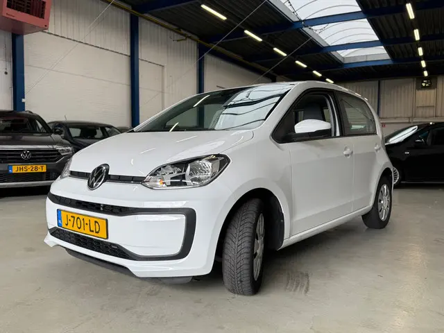 Volkswagen up! 1.0 BMT move up! 2020 Benzine 4
